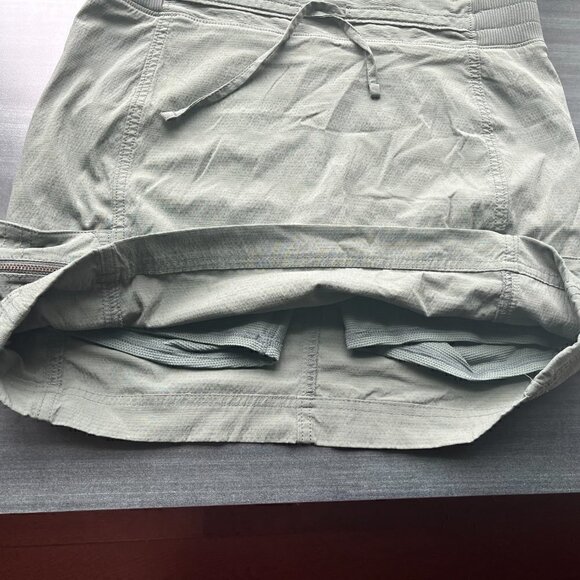 Athleta Skort Size 8 Green Drawstring w 2 side Pockets EUC - Picture 3 of 3